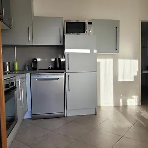 https://appartement-jean-vilar.aixenprovencehotels.org